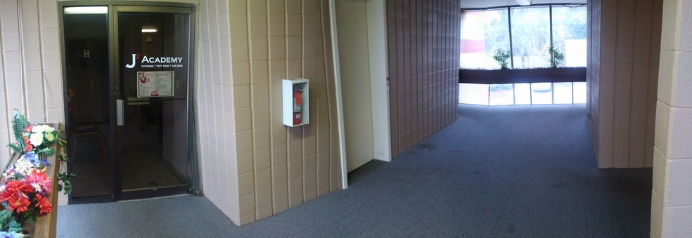 More Photos Of 3060 Packard Rd, Ann Arbor Medical For Lease