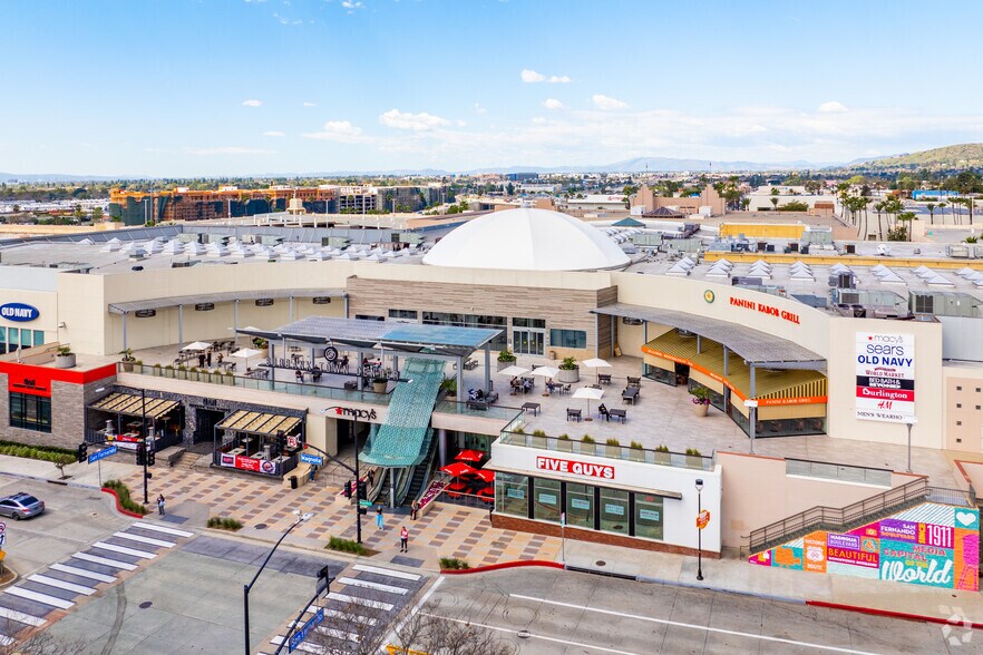 Primary Photo Of 201 E Magnolia Blvd, Burbank General Retail For Lease