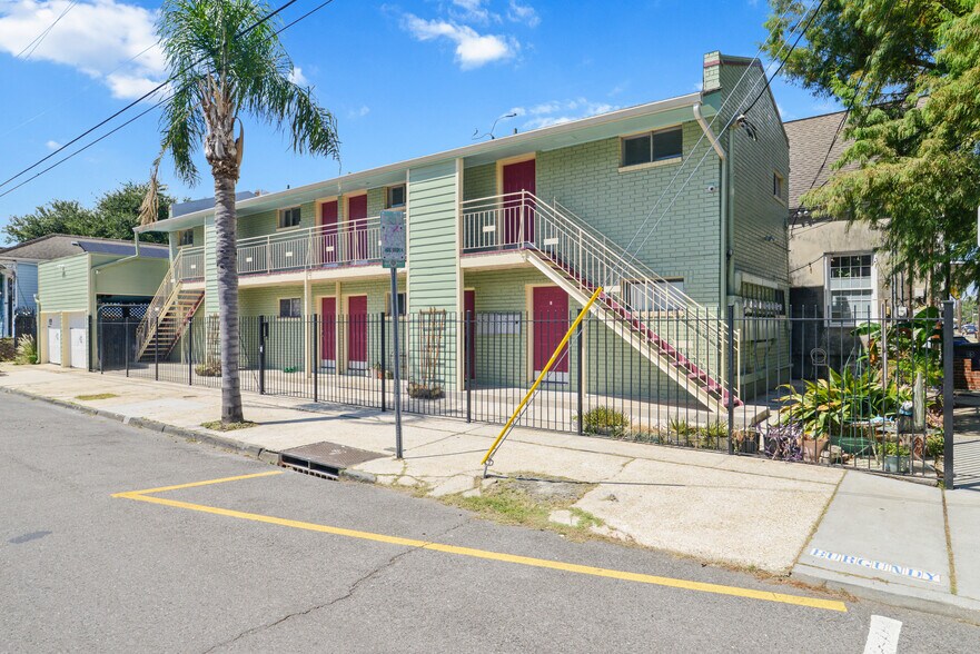 More Photos Of 1835 Burgundy St, New Orleans Apartments For Sale