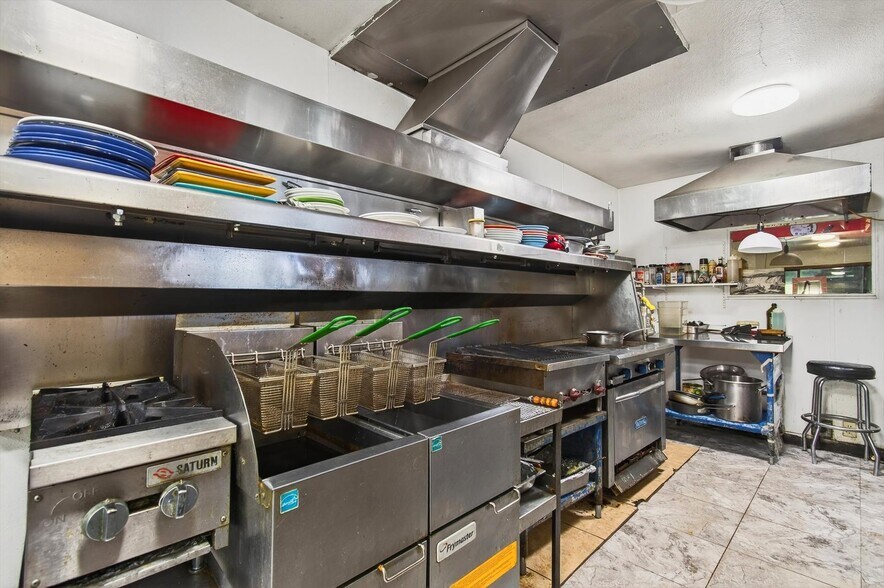 More Photos Of 50316 Columbia River Hwy, Scappoose Restaurant For Sale