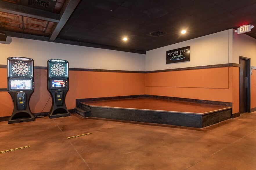 More Photos Of 216 N Main St, Oshkosh General Retail For Sale