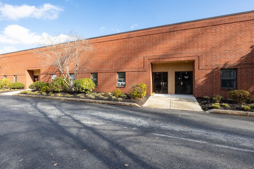 More Photos Of 640 Snyder Ave, West Chester Warehouse For Sale