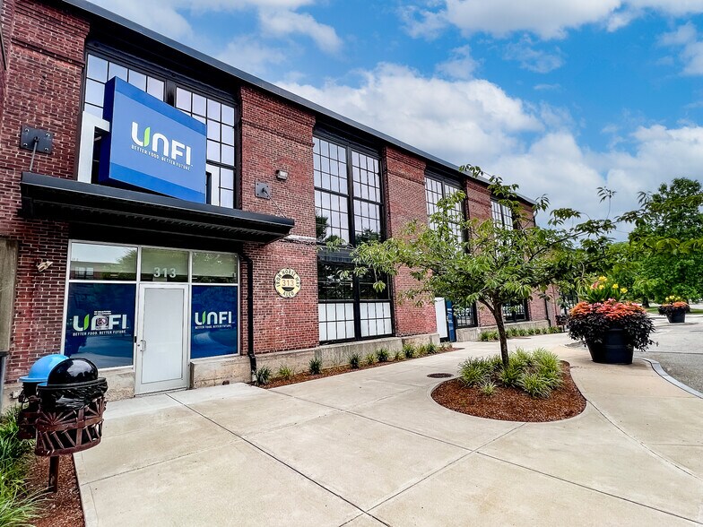 More Photos Of 313-317 Iron Horse Way, Providence Medical For Lease