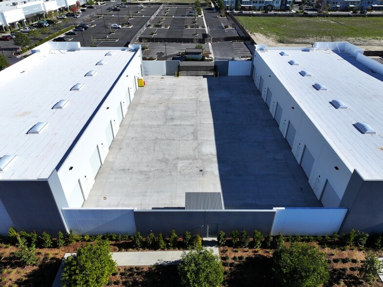 More Photos Of 28650 Airoso St, Rancho Mission Viejo Unknown For Lease