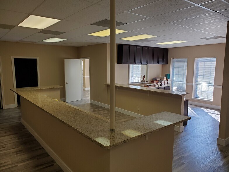 More Photos Of 2707 Bolton Boone Dr, DeSoto Medical For Lease