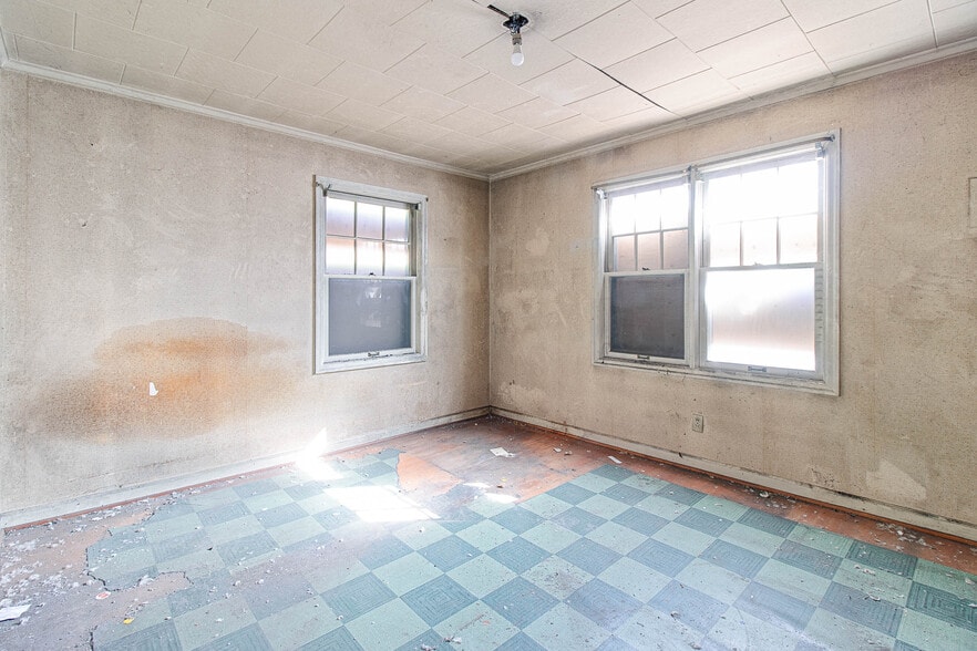 More Photos Of 6920 NW Thompson Rd, Portland Land For Sale