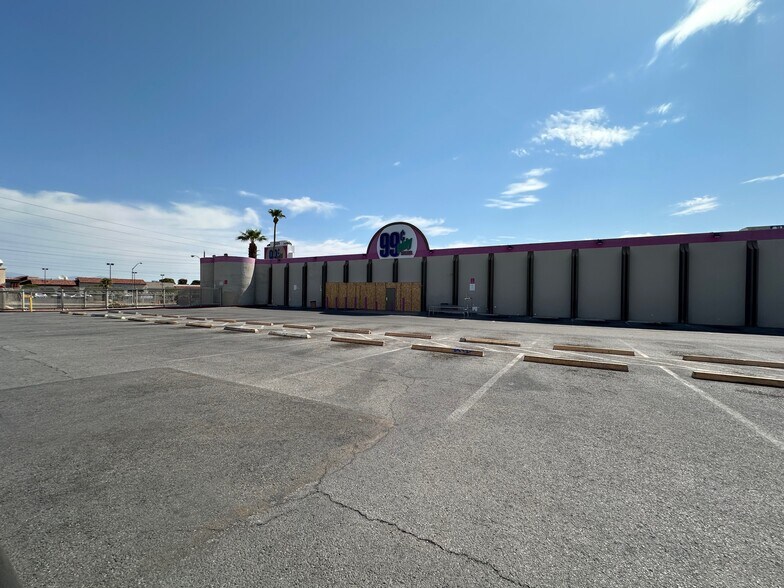 More Photos Of 1325 E Flamingo Rd, Las Vegas General Retail For Sale