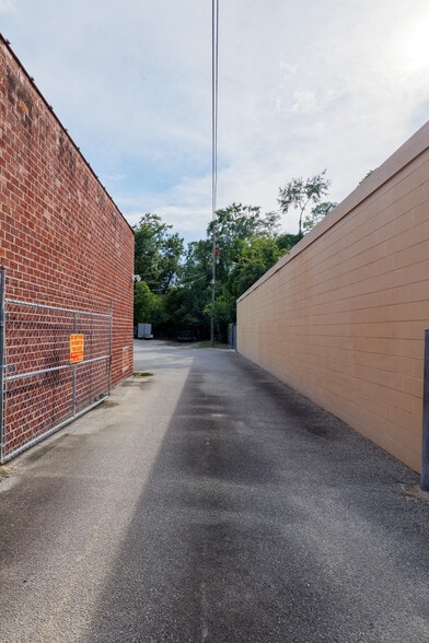 More Photos Of 1004 Williams St, Valdosta Office For Sale