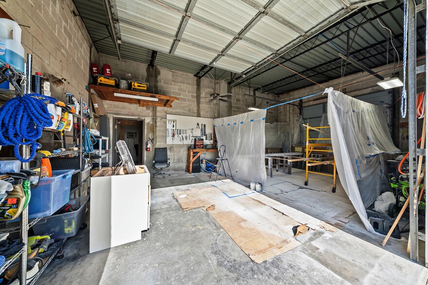 More Photos Of 2330 Bruner Ln, Fort Myers Warehouse For Sale