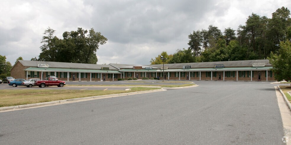 More Photos Of 100-108 Weatherly Sq, Ramseur Office For Sale