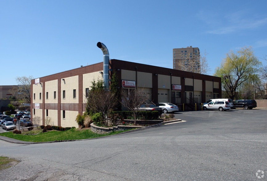 More Photos Of 12300 Carroll Ave, Rockville Manufacturing For Lease