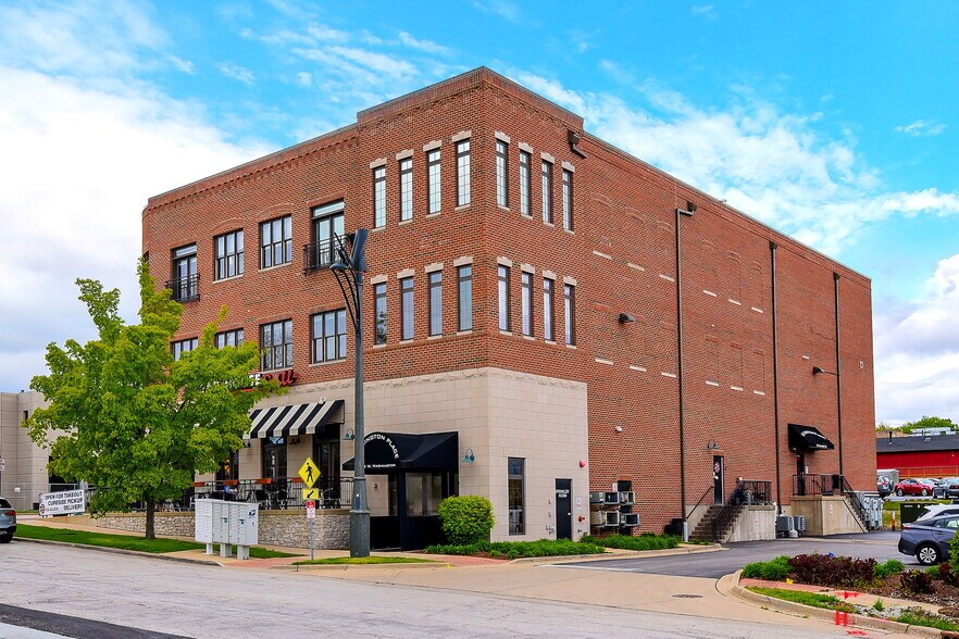 More Photos Of 123 W Washington St, Oswego Office For Lease