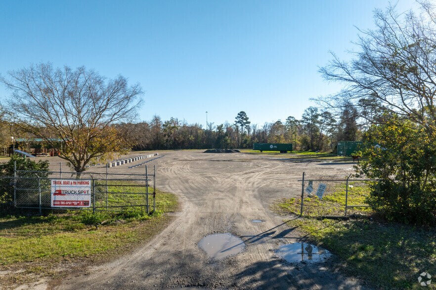 More Photos Of 11843 Camden Rd, Jacksonville Land For Lease