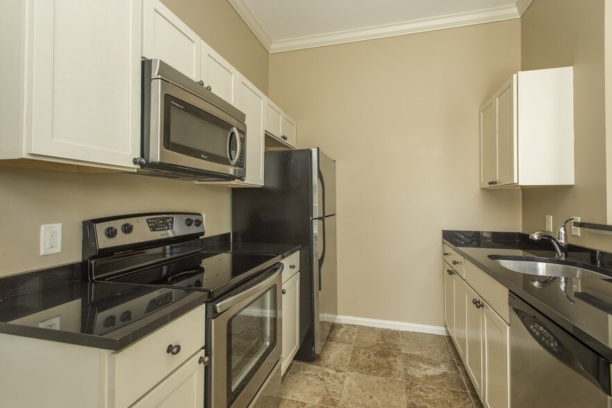 More Photos Of 28 Chestnut St, Foxborough Apartments For Sale