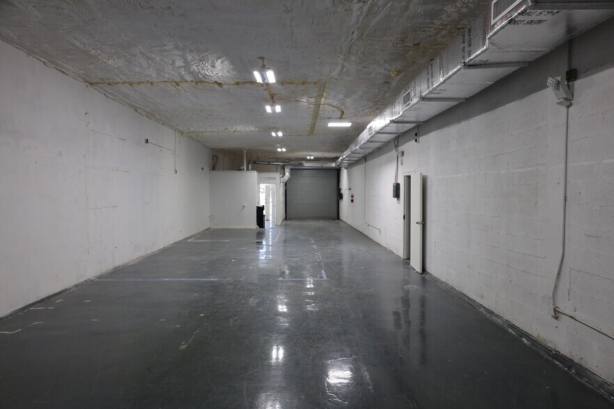 More Photos Of 1847 NW 21st St, Miami Warehouse For Lease