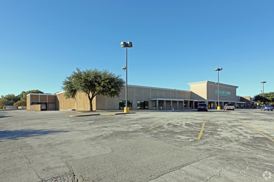 More Photos Of 1702-1736 E Belt Line Rd, Richardson Unknown For Lease