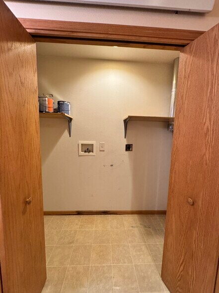 More Photos Of 112 Pleasant St NE, Preston Apartments For Sale