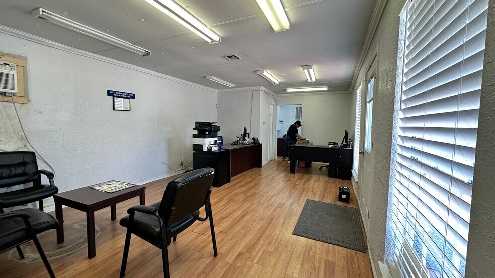 More Photos Of 8802 FM 1960 Rd, Houston Auto Dealership For Lease