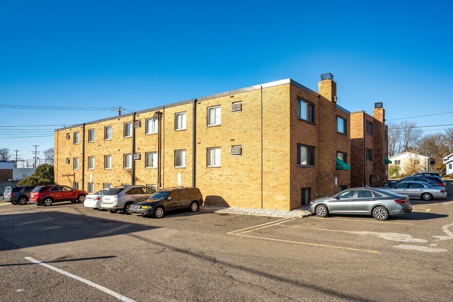 More Photos Of 1634-1642 Eustis St, Lauderdale Apartments For Sale