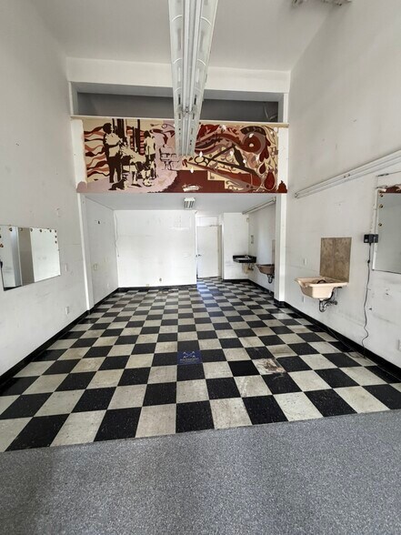 More Photos Of 3166 22nd St, San Francisco General Retail For Lease