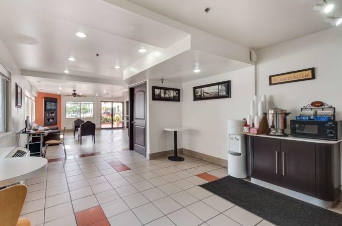 More Photos Of 2377 N Expressway 83, Brownsville Hotel For Sale