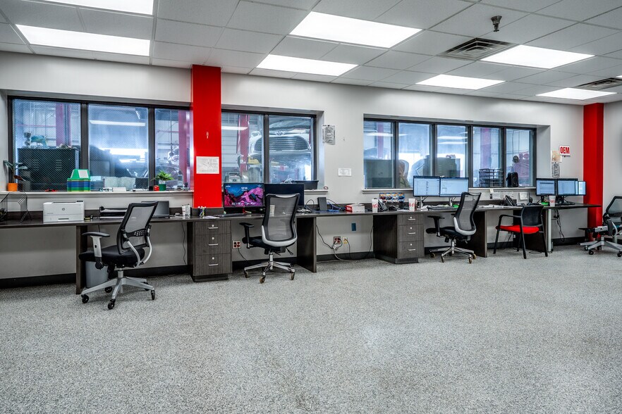 More Photos Of 20701 E 81st St, Broken Arrow Manufacturing For Sale