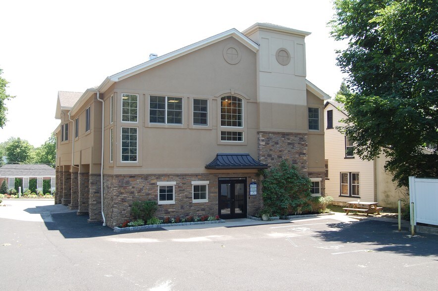 More Photos Of 813 Bethlehem Pike, Erdenheim Medical For Lease