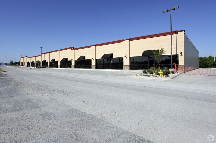 Primary Photo Of 76th St N, Owasso Warehouse For Lease