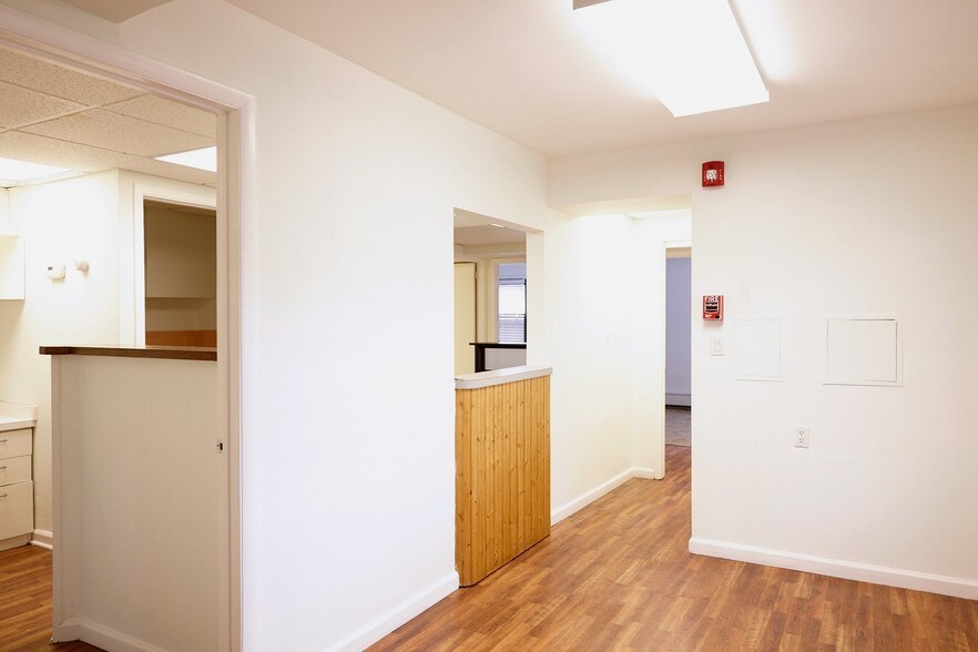 More Photos Of 1730 Central Park Ave, Yonkers Medical For Lease