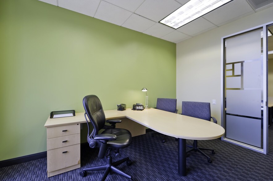 More Photos Of 1200 Smith St, Houston Office For Lease