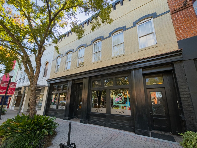 More Photos Of 128-130 N Ashley St, Valdosta General Retail For Sale