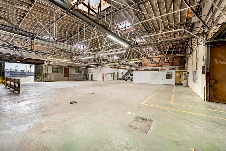 More Photos Of 1700 W Anaheim St, Long Beach Manufacturing For Lease