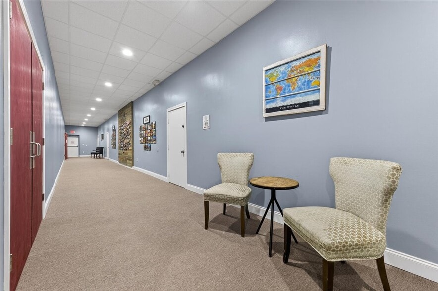 More Photos Of 100 Duggan Ave, Crestview Specialty For Sale