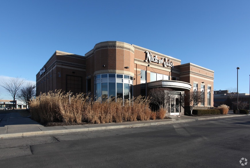 More Photos Of 6882-6936 W 135th St, Overland Park Unknown For Lease