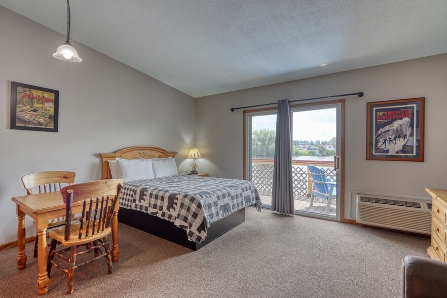 More Photos Of 10429 State Road 27, Hayward Hotel For Sale