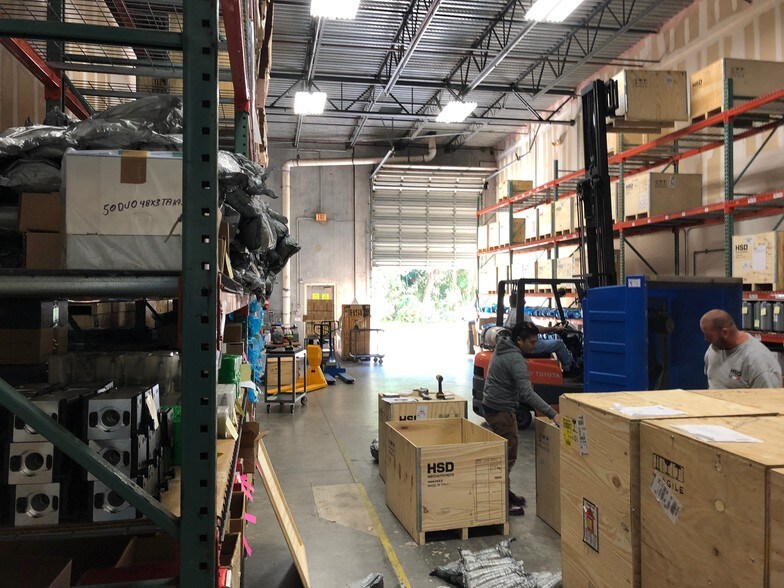 More Photos Of 3700-3718 SW 30th Ave, Fort Lauderdale Warehouse For Sale