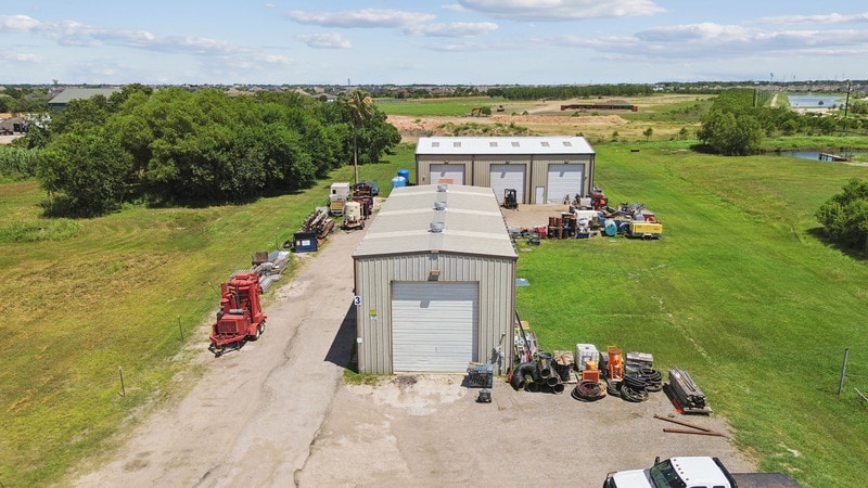 More Photos Of 5029 FM 646 Rd E, Dickinson Warehouse For Lease