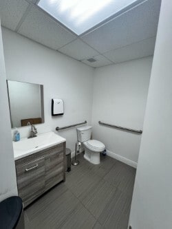 More Photos Of 8205-8225 NW 30th Ter, Doral Warehouse For Sale