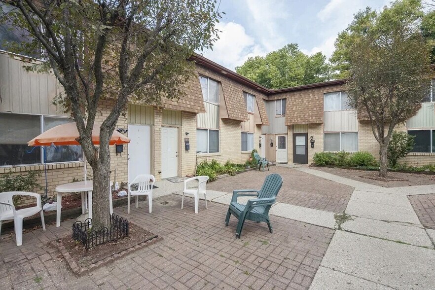 More Photos Of 7270-7292 Broadwyn Dr, Reynoldsburg Apartments For Sale