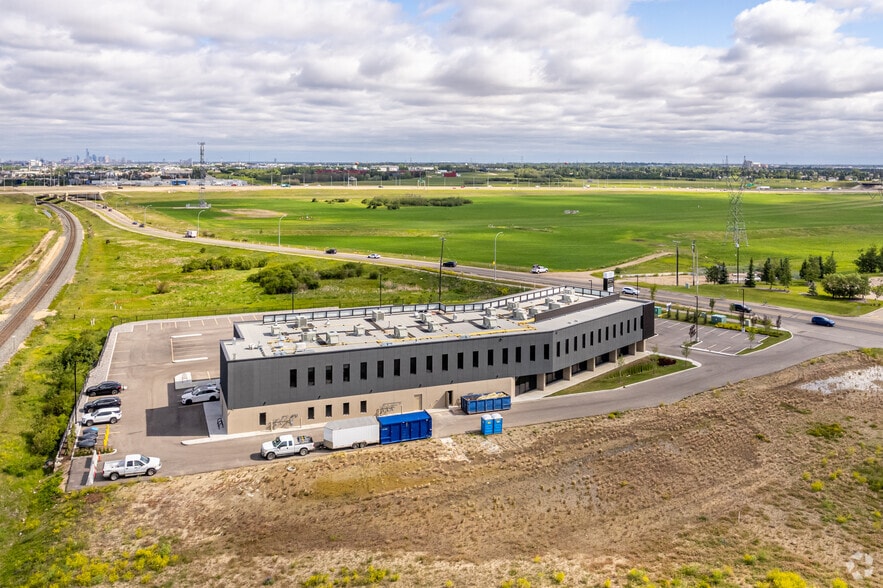 More Photos Of 232 Parsons Rd SW, Edmonton Office For Lease