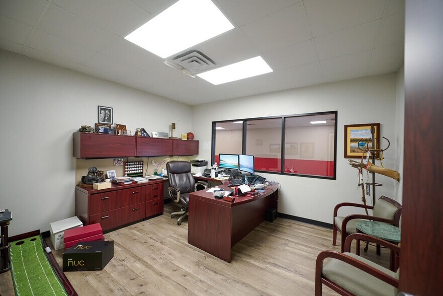 More Photos Of 1902 E Central Texas Expy, Killeen Auto Dealership For Sale