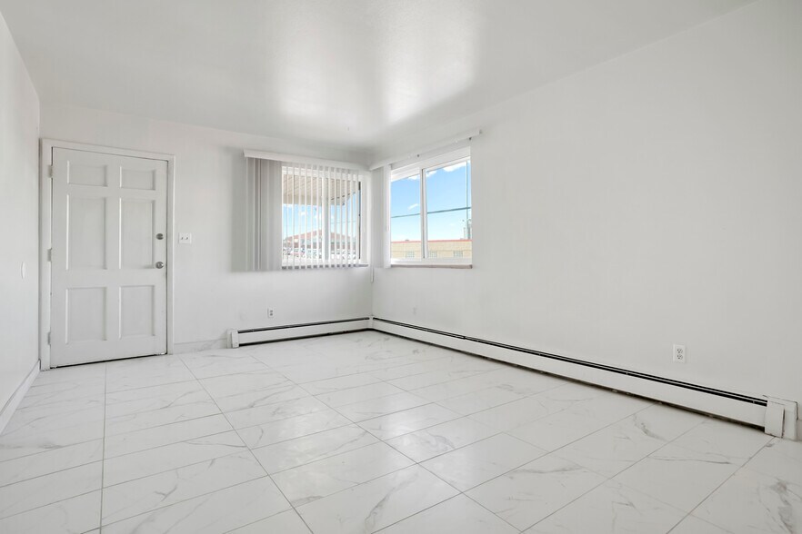 More Photos Of 5710 S Pennsylvania St, Littleton Apartments For Sale