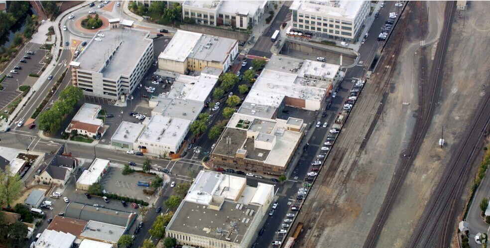 More Photos Of 200 Vernon St, Roseville Office For Lease