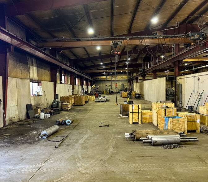 More Photos Of 5844 N Broadway Ave, Park City Industrial For Sale