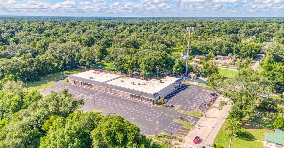 More Photos Of 6508-6516 W Jackson St, Pensacola Storefront For Sale