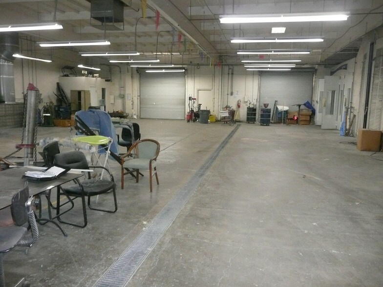 More Photos Of 1649 Palma Dr, Ventura Warehouse For Lease
