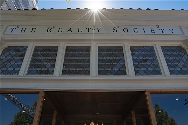 More Photos Of 7451 Monterey St, Gilroy Storefront Retail Office For Sale
