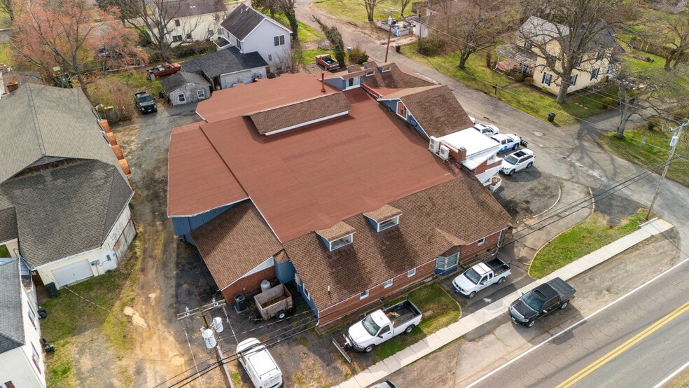 More Photos Of 101 E Marshall St, Remington Storefront Retail Office For Lease