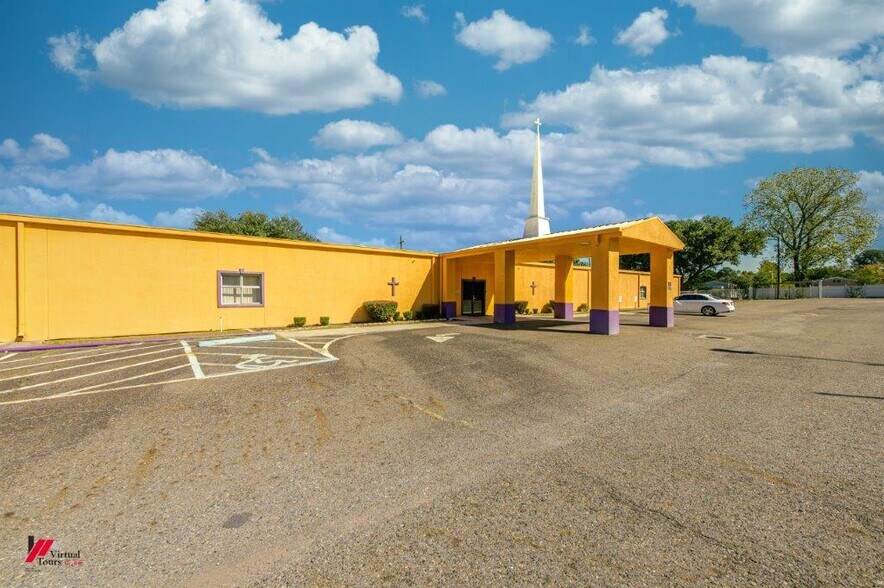 Primary Photo Of 6808 Jefferson Paige Rd, Shreveport Religious Facility For Sale