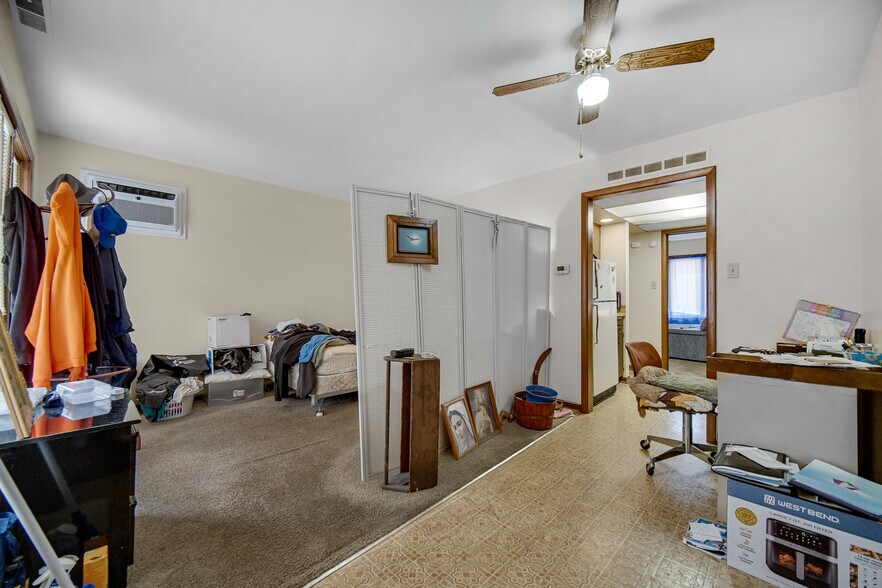 More Photos Of 2513 Ridge Rd, Lansing Storefront Retail Residential For Sale